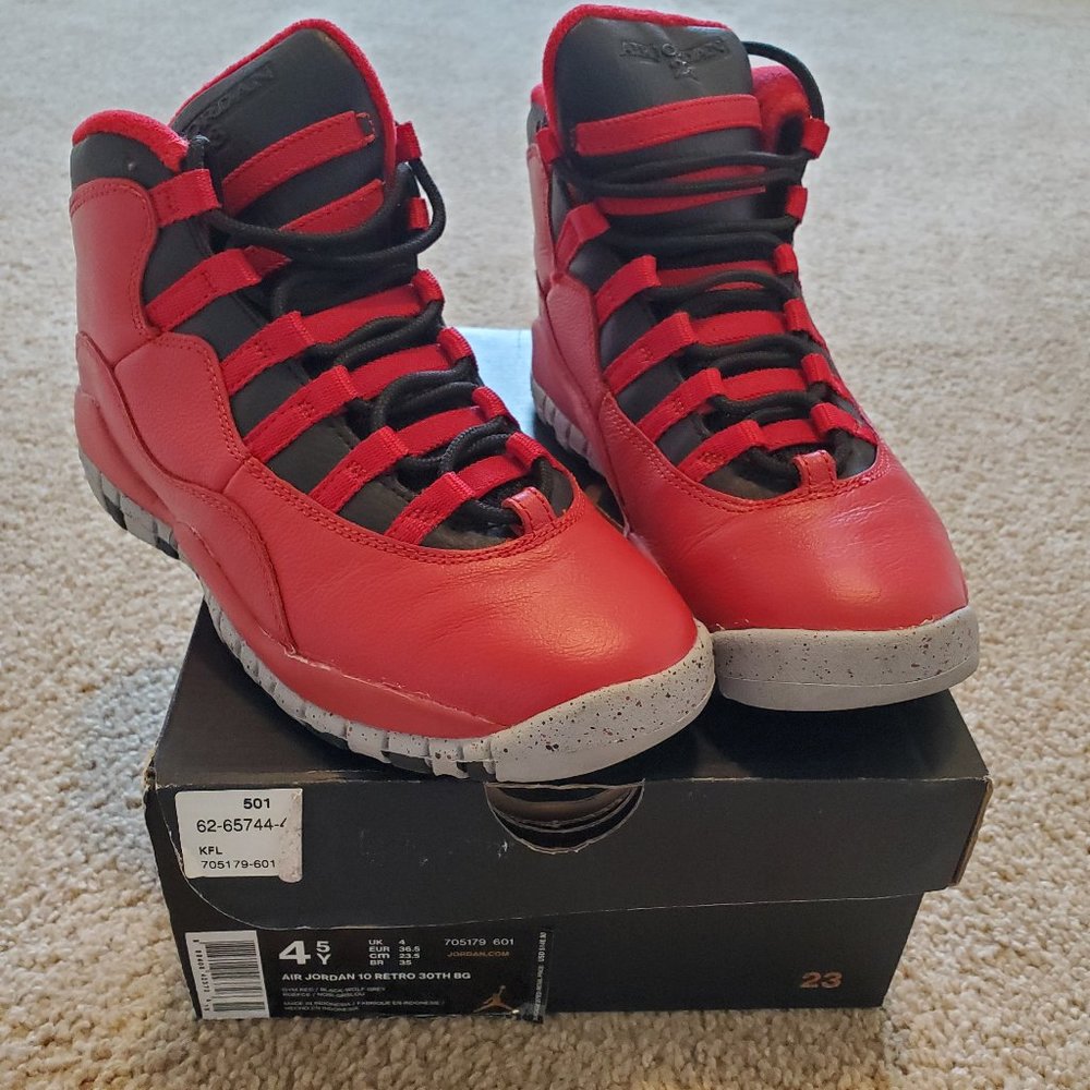 Jordan Retro 10 size 4.5 Big Kids